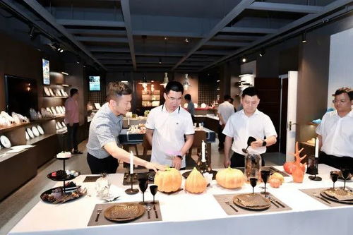 企業的事，大家共同來想辦法——傅顯明假日進企服務日用品行業